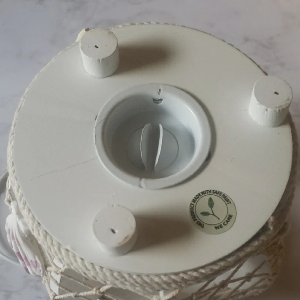 Coastal-theme White Wood Lantern with Starfish/Shell/Fishnet Accents, NWT